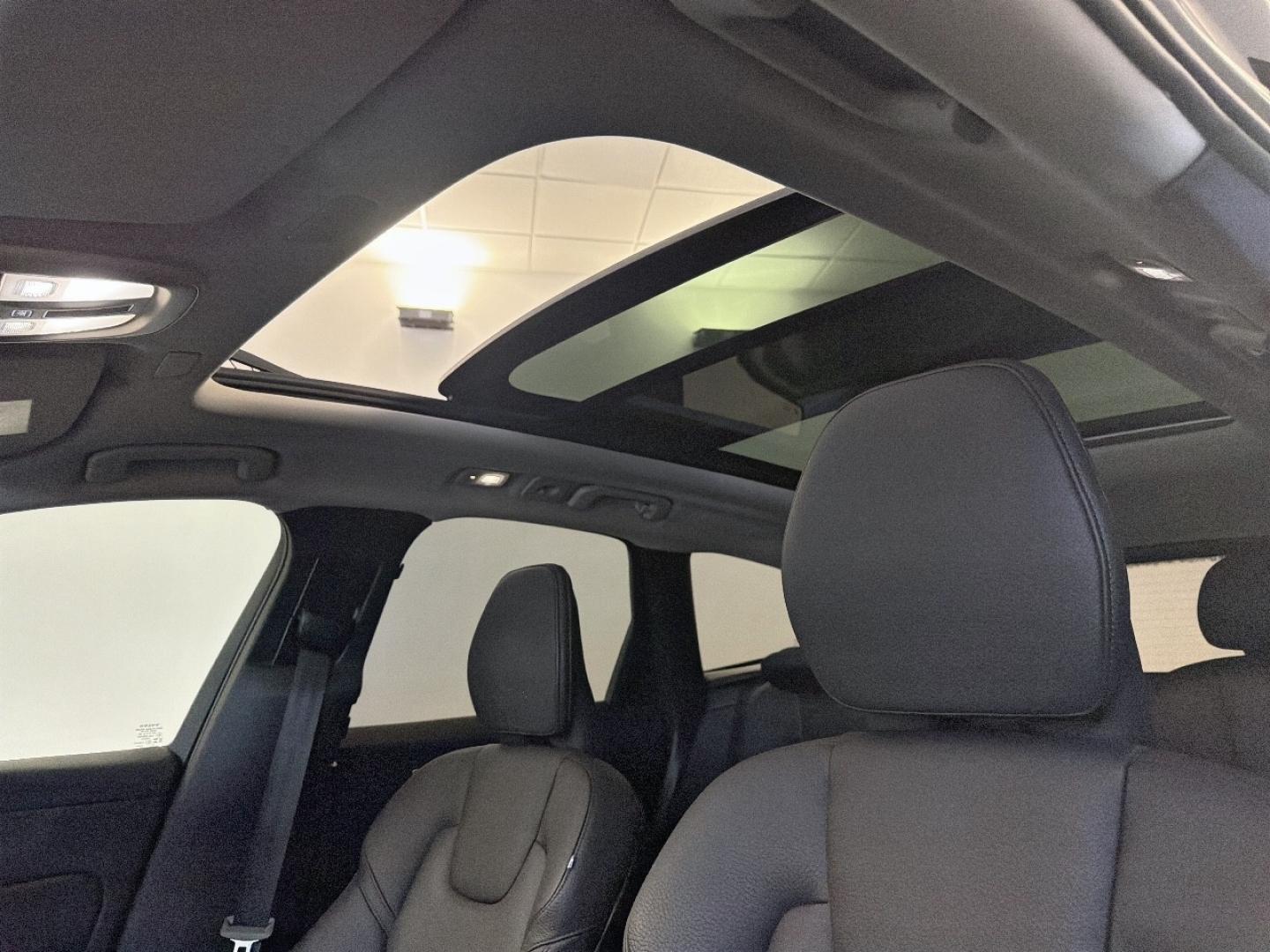 Image VOLVO XC60 T6 AWD 253 + 145ch Plus Style Dark Geartronic