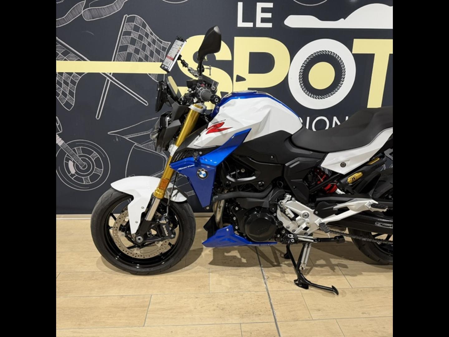 Image BMW F F 900 R A2