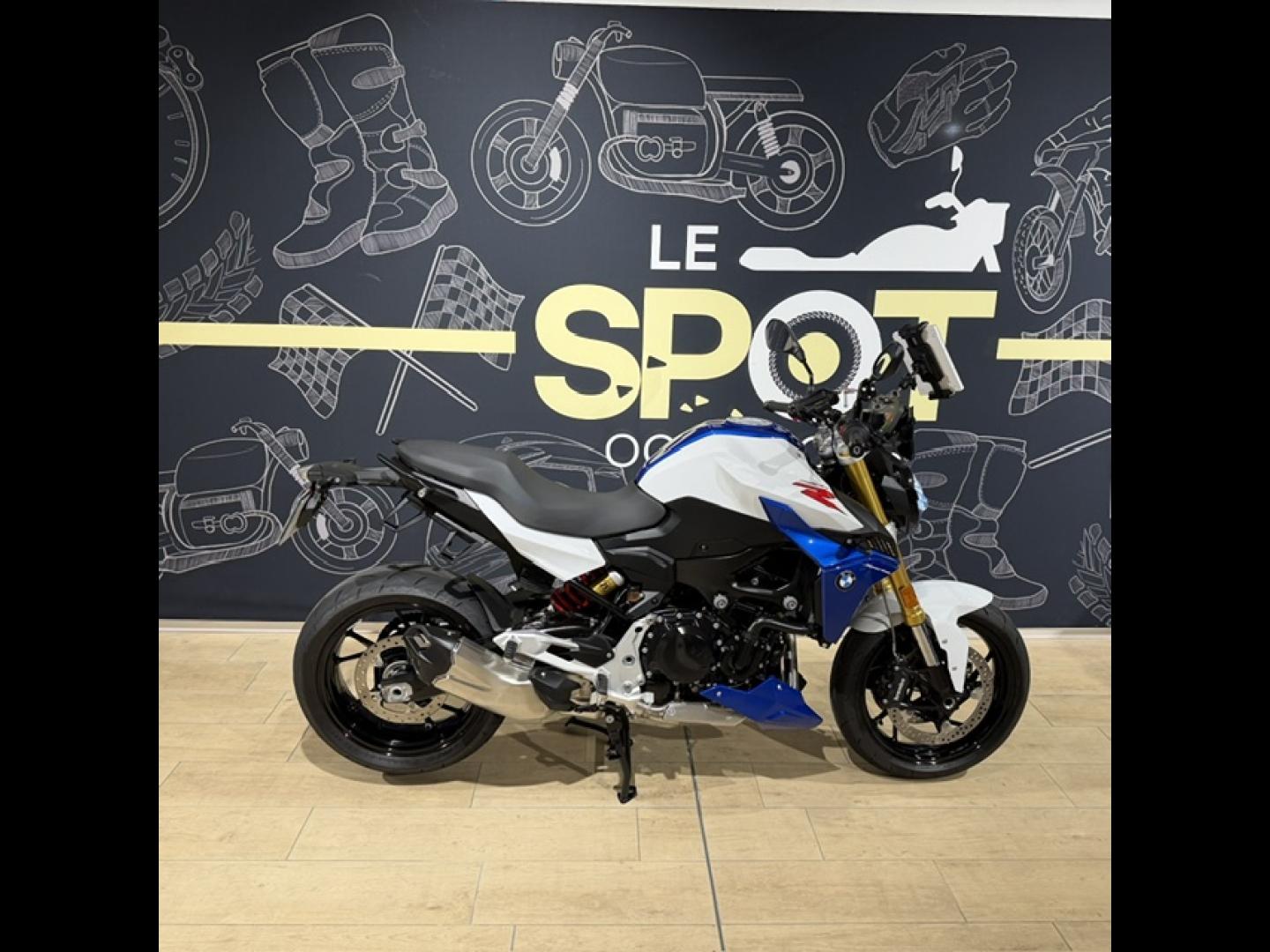 Image BMW F F 900 R A2