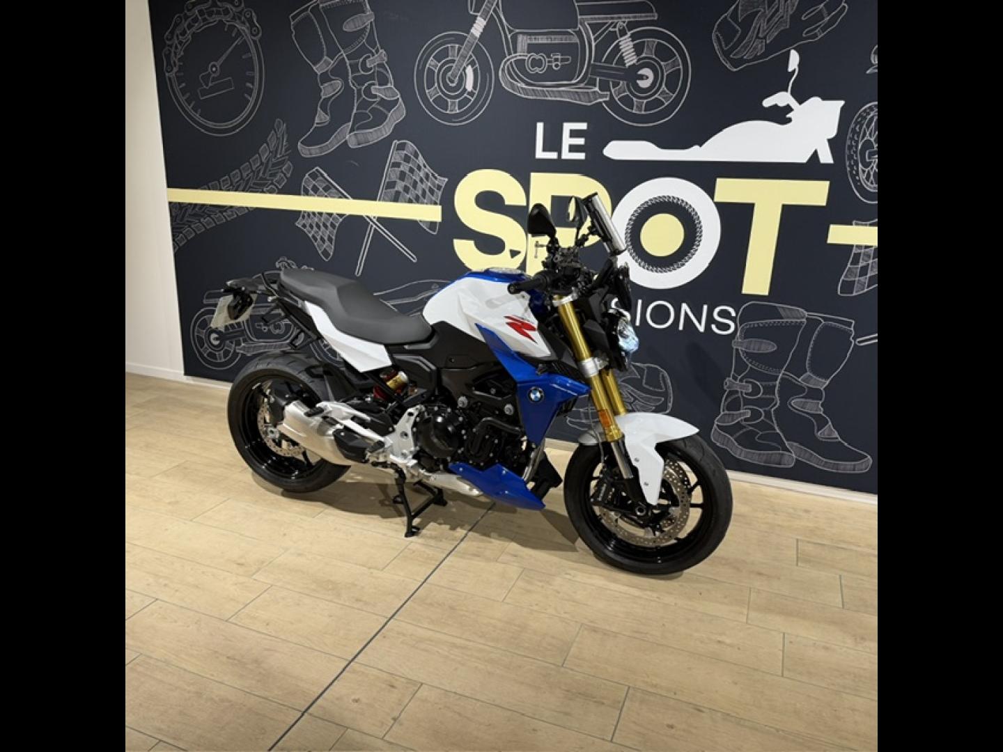 Image BMW F F 900 R A2