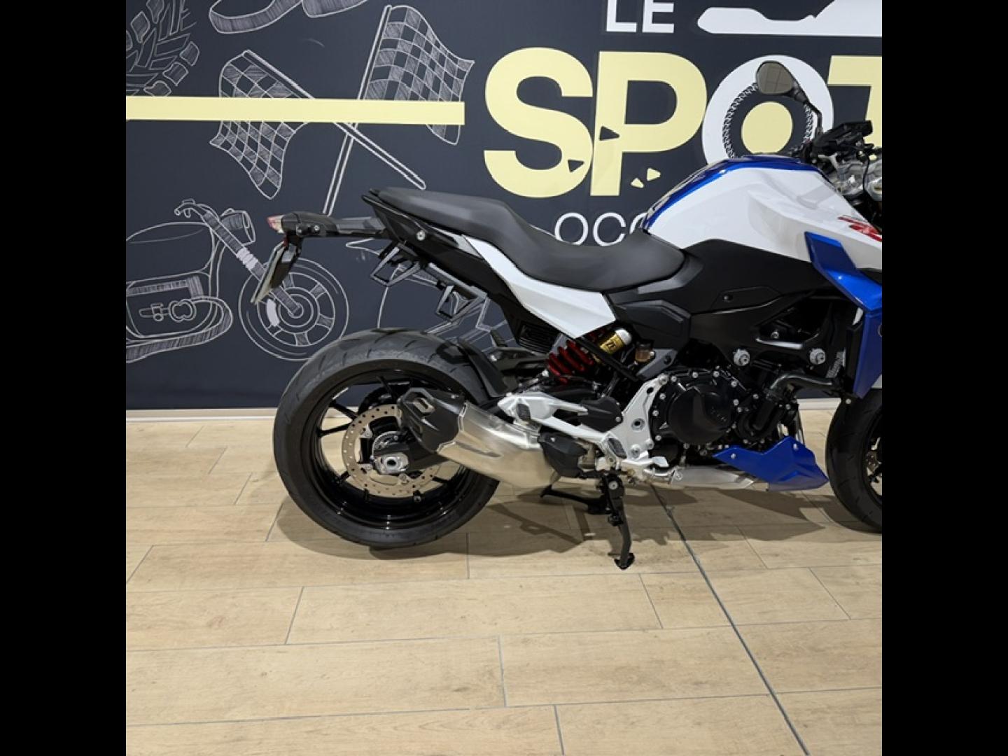Image BMW F F 900 R A2