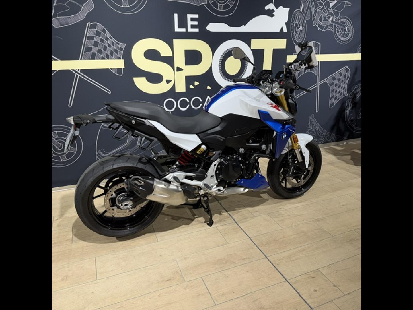 Image BMW F F 900 R A2