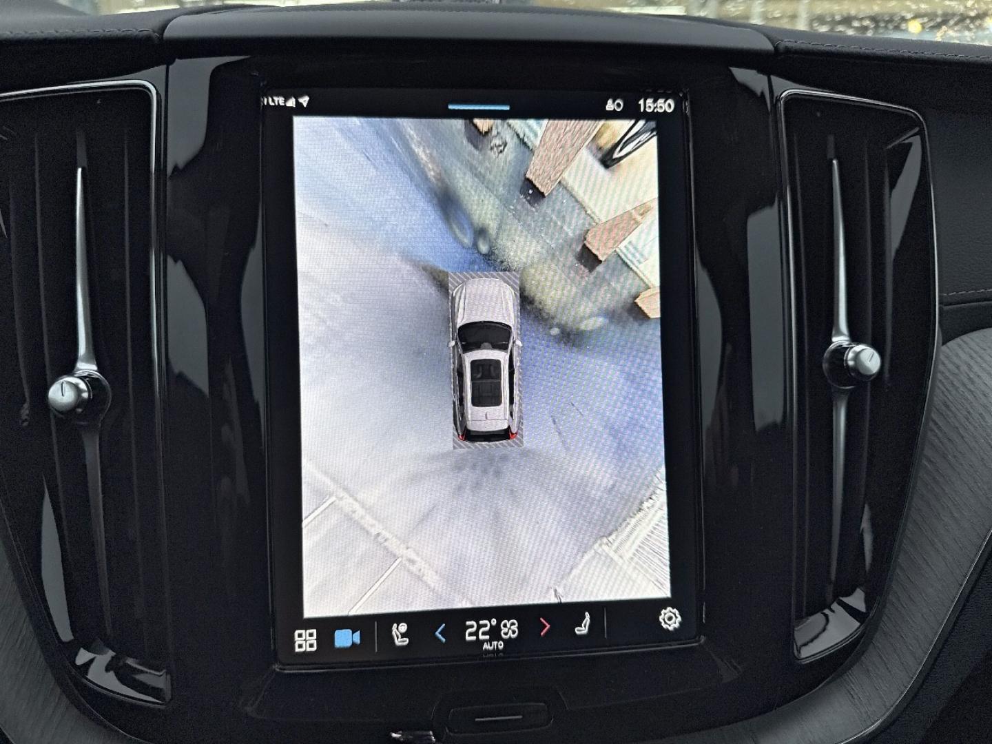 Image VOLVO XC60 T6 Hybride Rechargeable 350ch Ultra Style Dark Geartronic 8 AWD