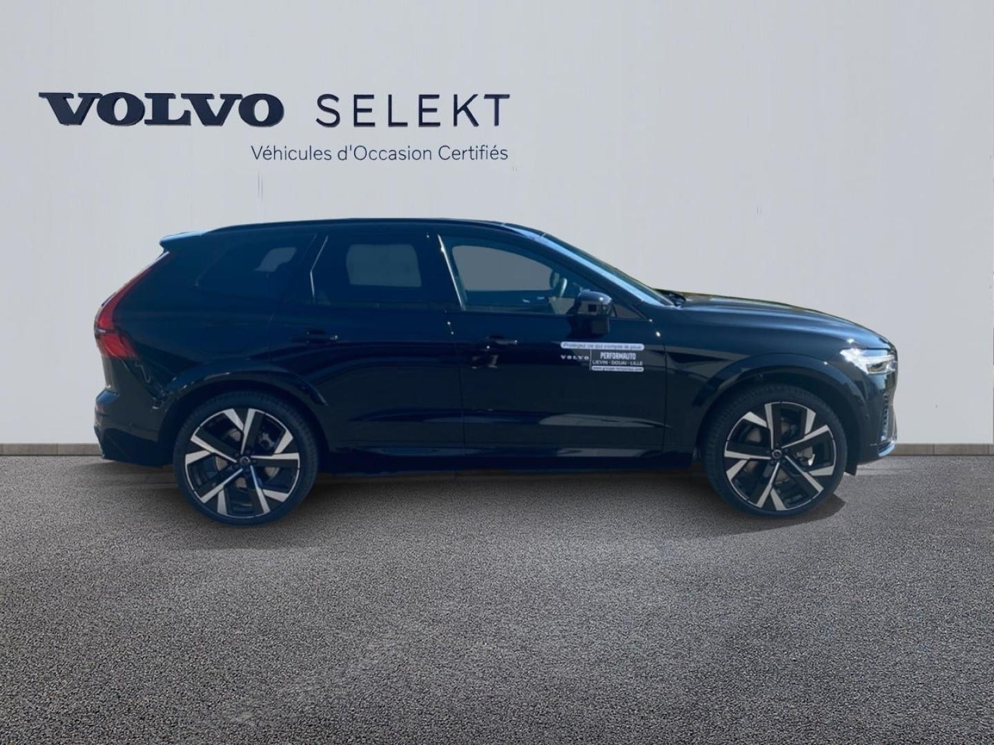 Image VOLVO XC60 T6 Hybride Rechargeable 350ch Black Edition Geartronic 8 AWD