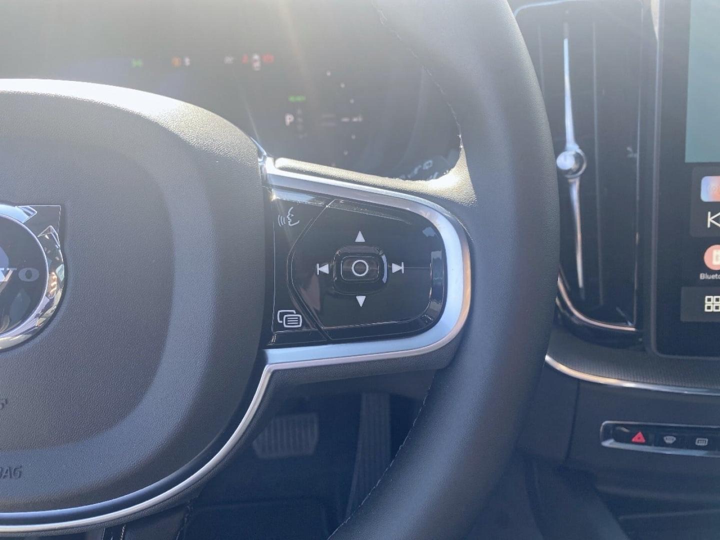 Image VOLVO XC60 T6 Hybride Rechargeable 350ch Black Edition Geartronic 8 AWD
