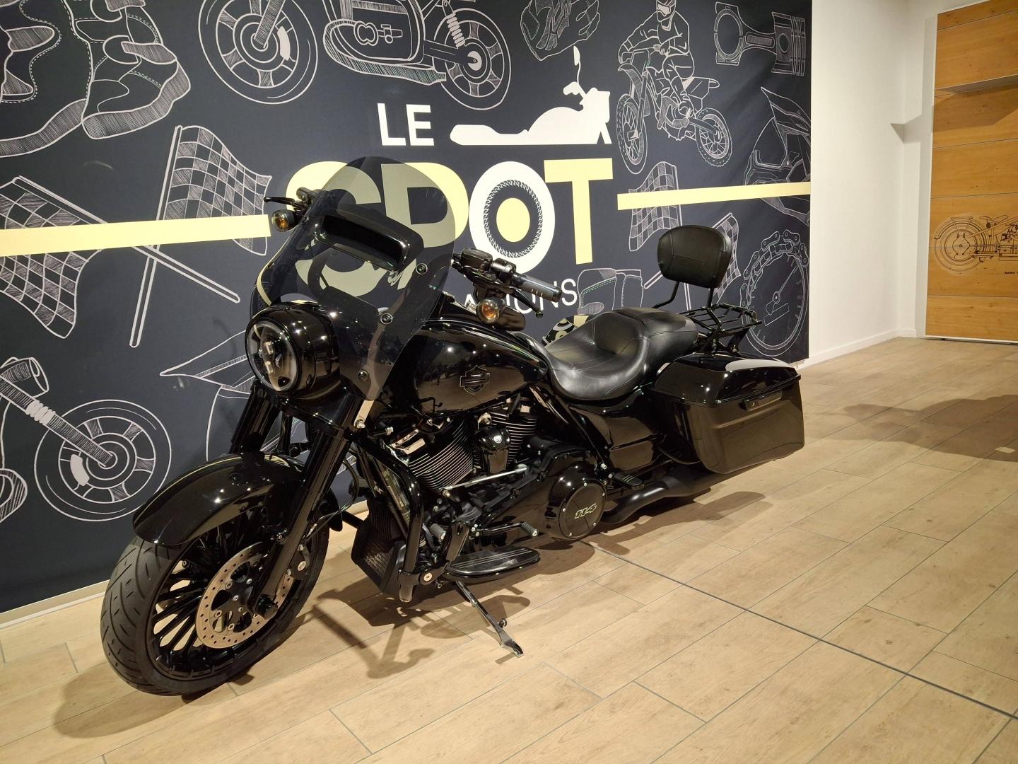 Image HARLEY-DAVIDSON Road King Special Road King Special 1868 Noir 2019