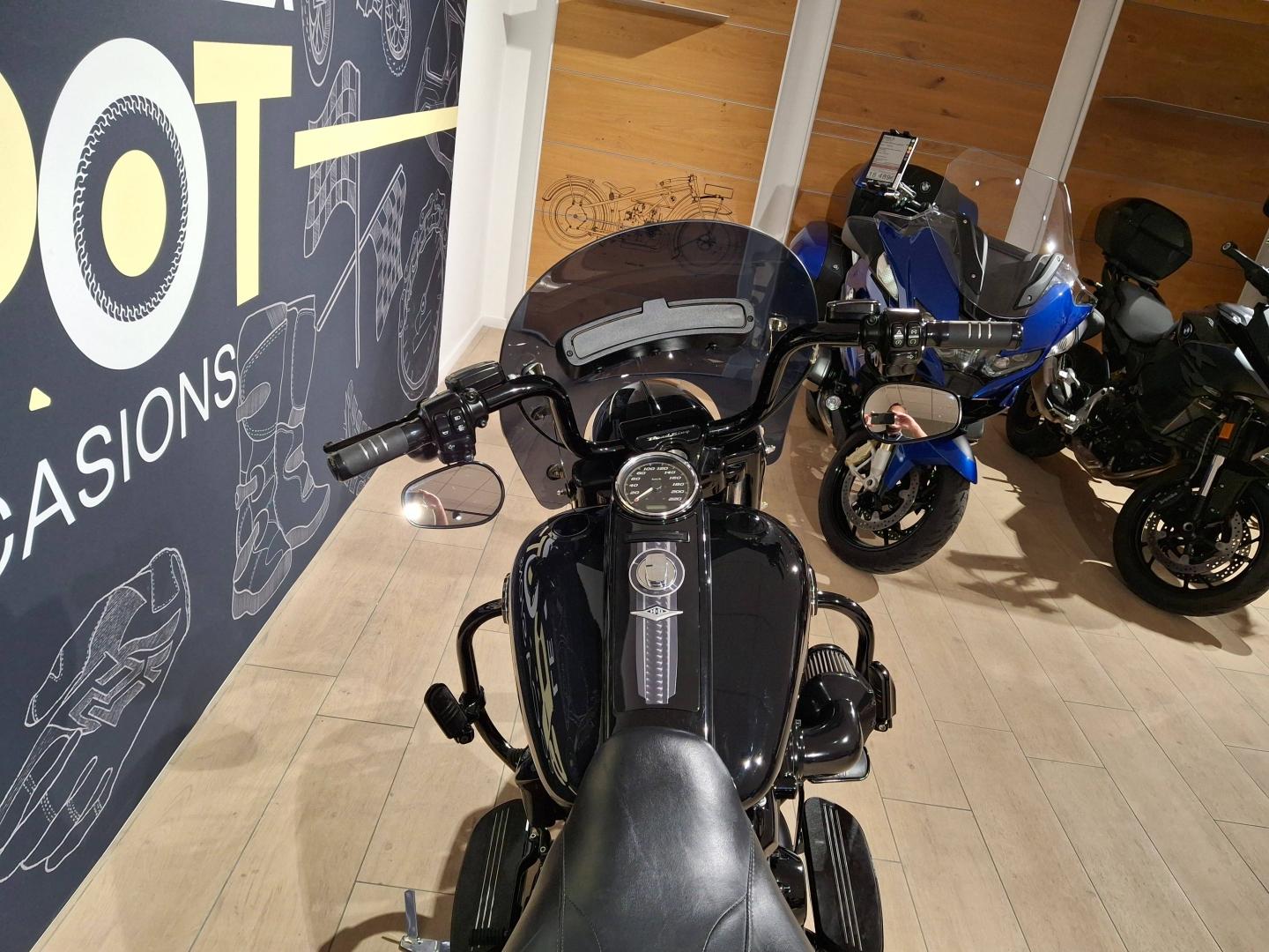 Image HARLEY-DAVIDSON Road King Special Road King Special 1868 Noir 2019