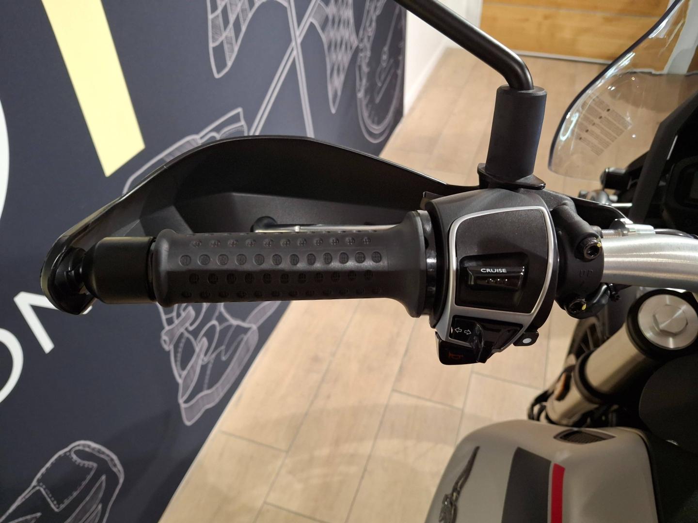 Image MOTO-GUZZI V85 TT V85 TT Travel 850 Euro 5