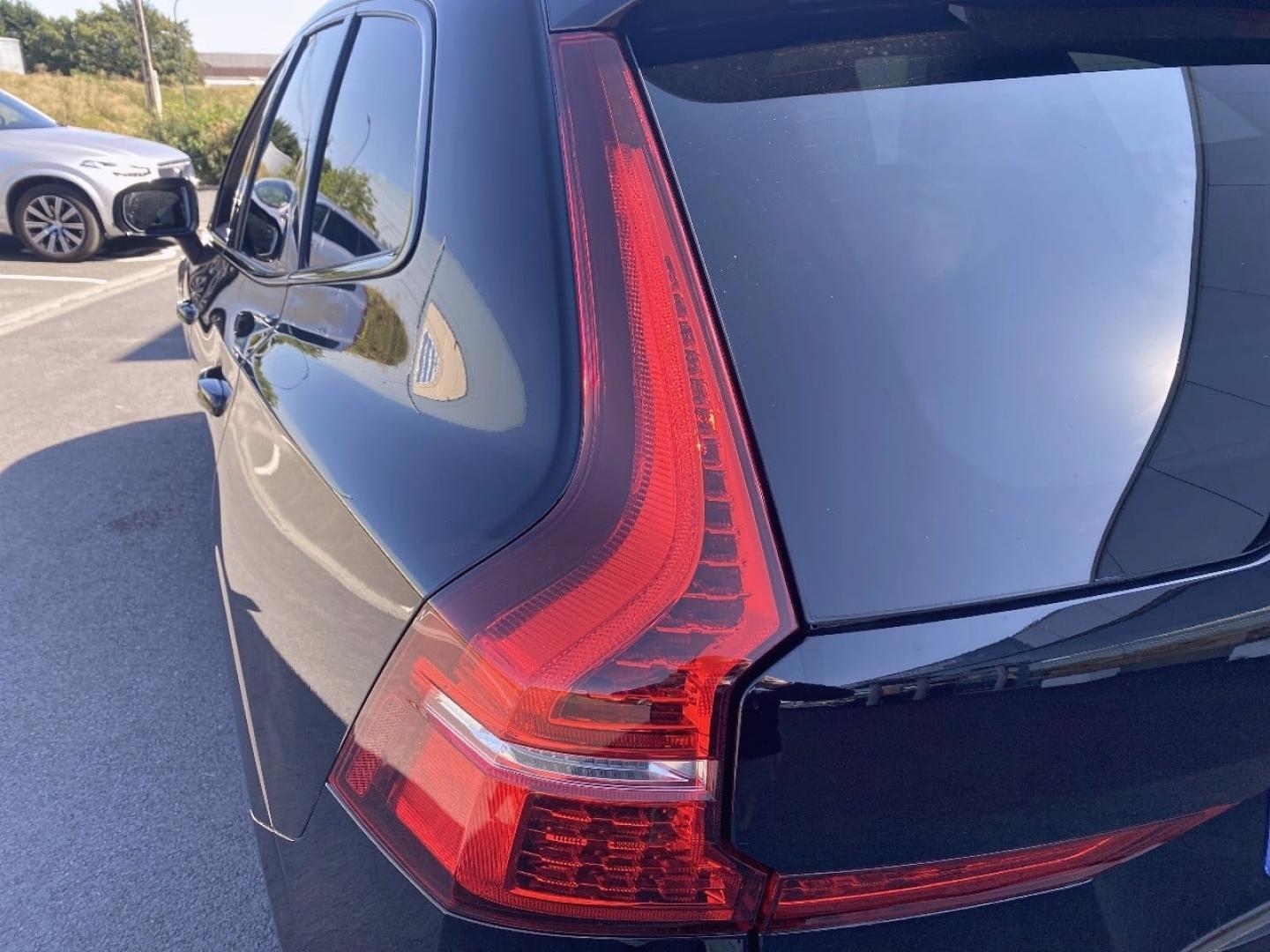 Image VOLVO XC60 T6 Hybride Rechargeable 253 + 145ch Ultra Style Dark Geartronic 8 AWD