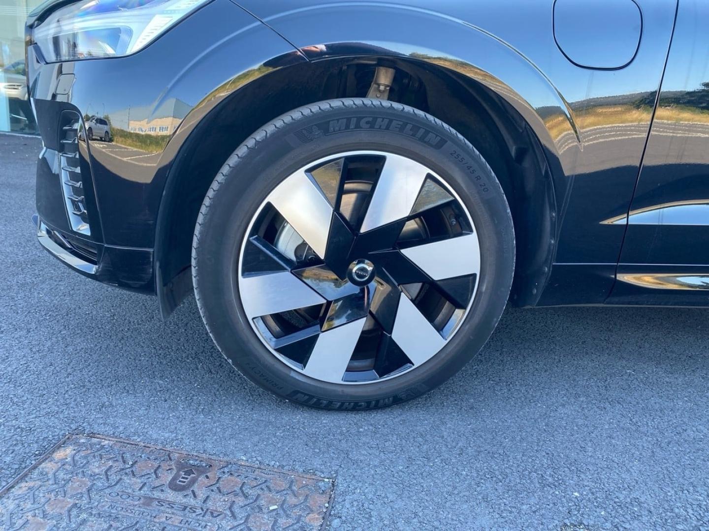 Image VOLVO XC60 T6 Hybride Rechargeable 253 + 145ch Ultra Style Dark Geartronic 8 AWD