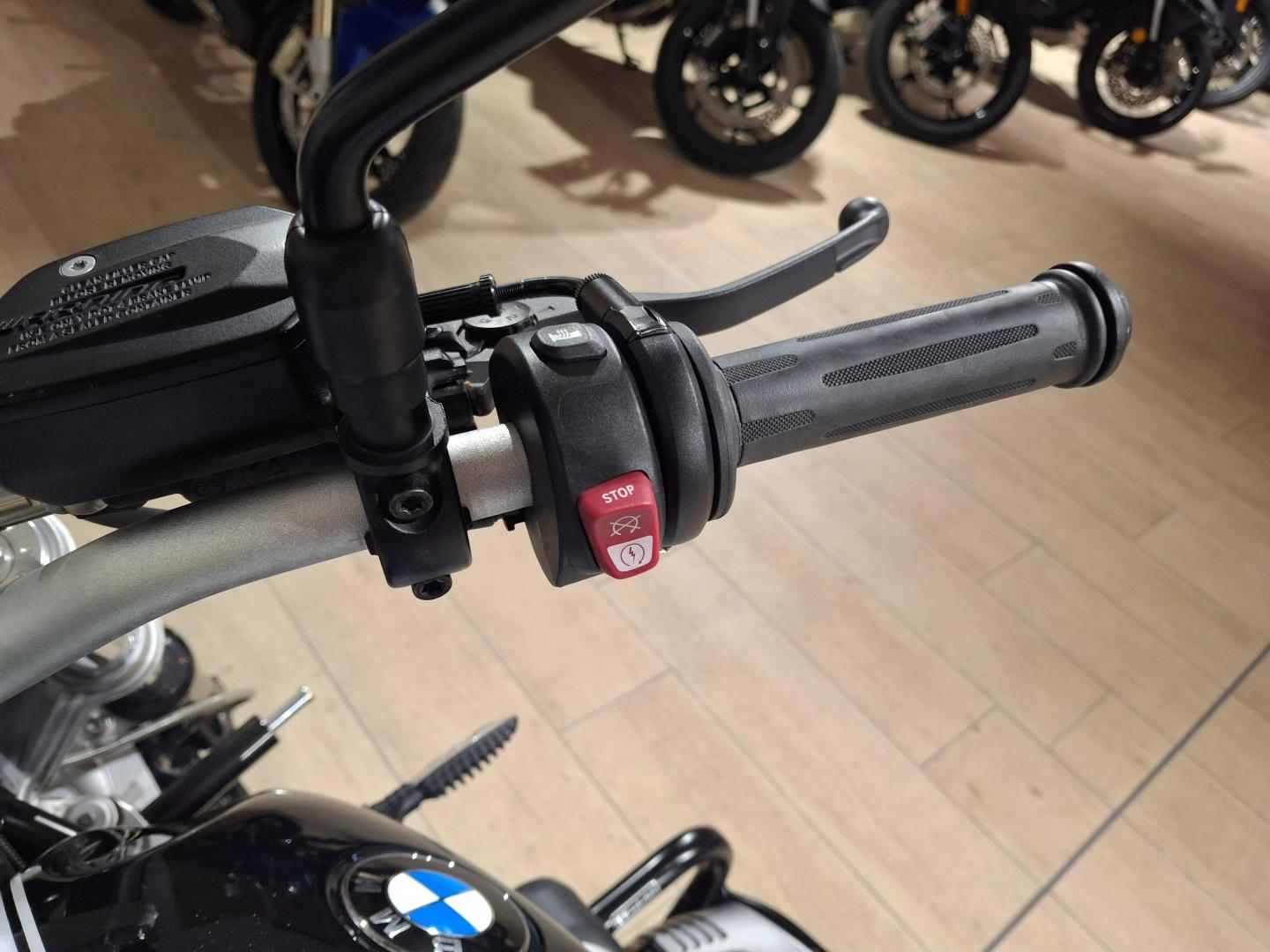 Image BMW R R 1200 NineT Pure