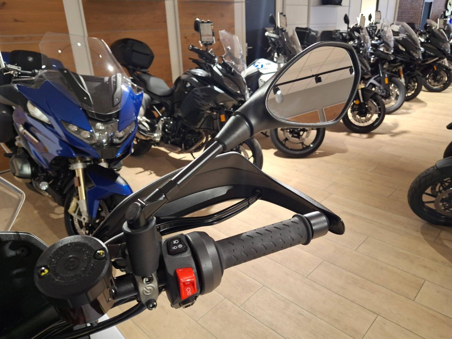 Image MOTO-GUZZI Stelvio Stelvio 1000 PFF Rider Assistance Solution