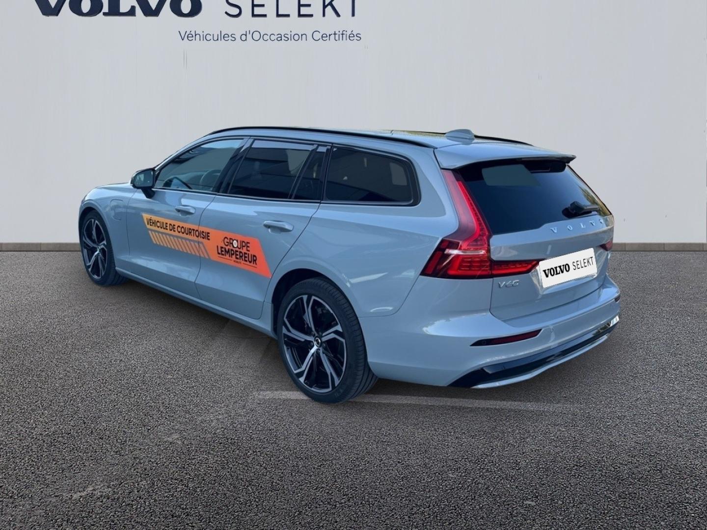 Image VOLVO V60 T6 AWD 253+145ch Plus Style Dark Geartronic 8