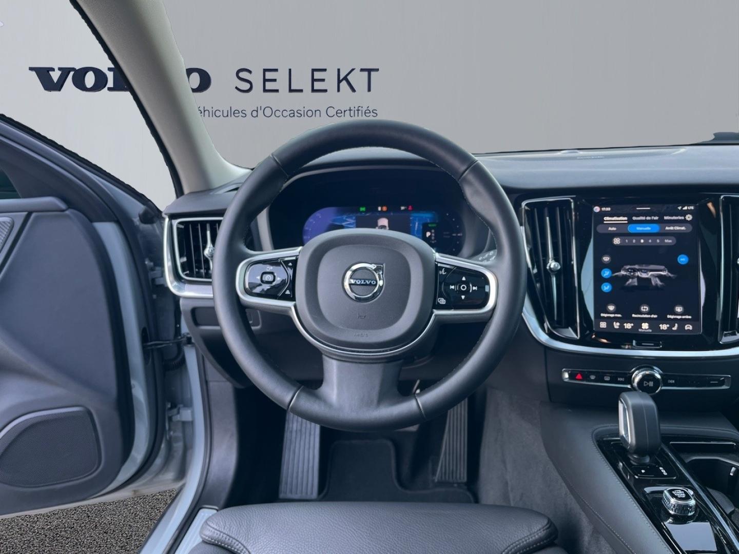 Image VOLVO V60 T6 AWD 253+145ch Plus Style Dark Geartronic 8