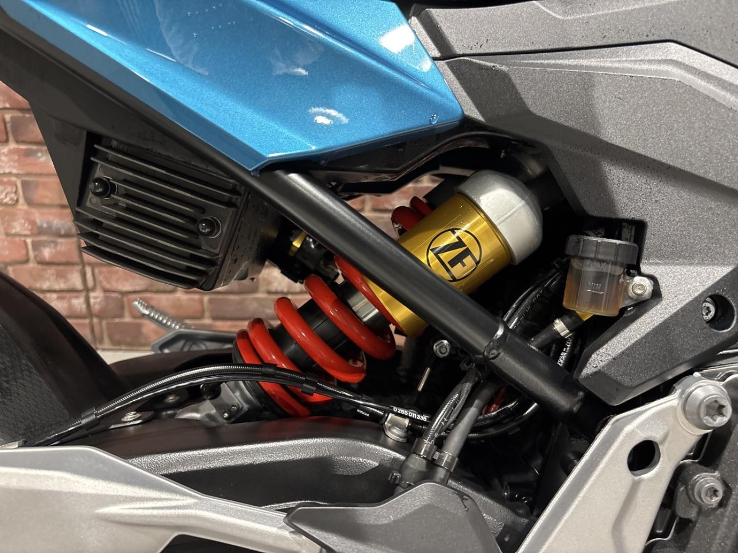 Image BMW F F 900 R A2 2025