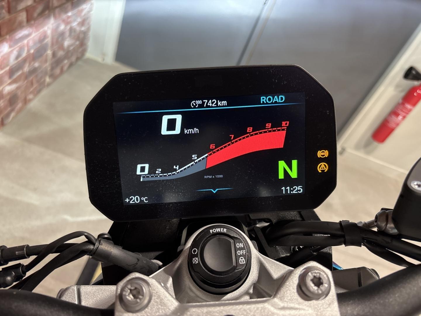 Image BMW F F 900 R A2 2025