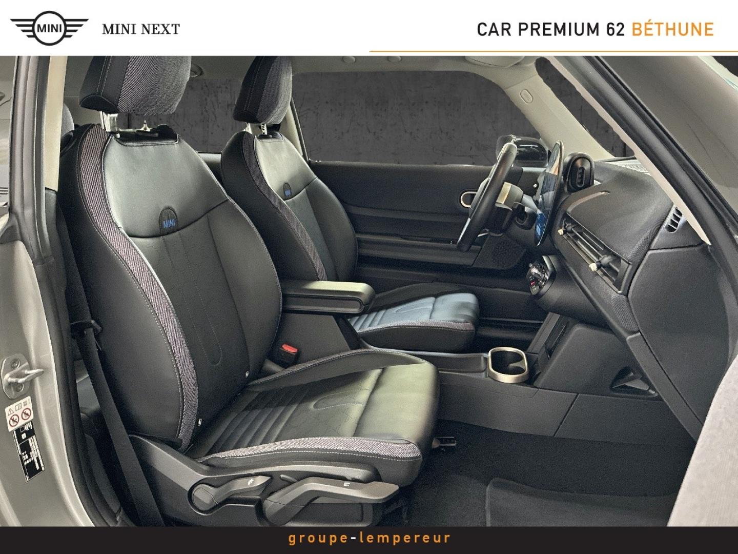 Image MINI Cooper 3 Portes C 156ch Classic DKG7