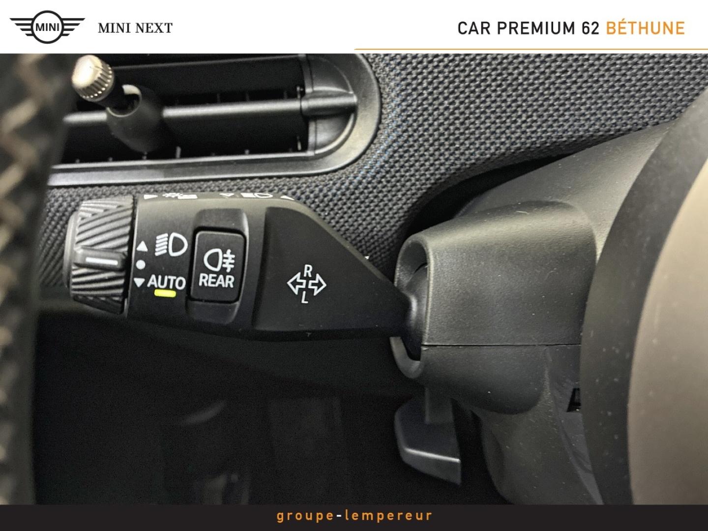 Image MINI Cooper 3 Portes C 156ch Classic DKG7