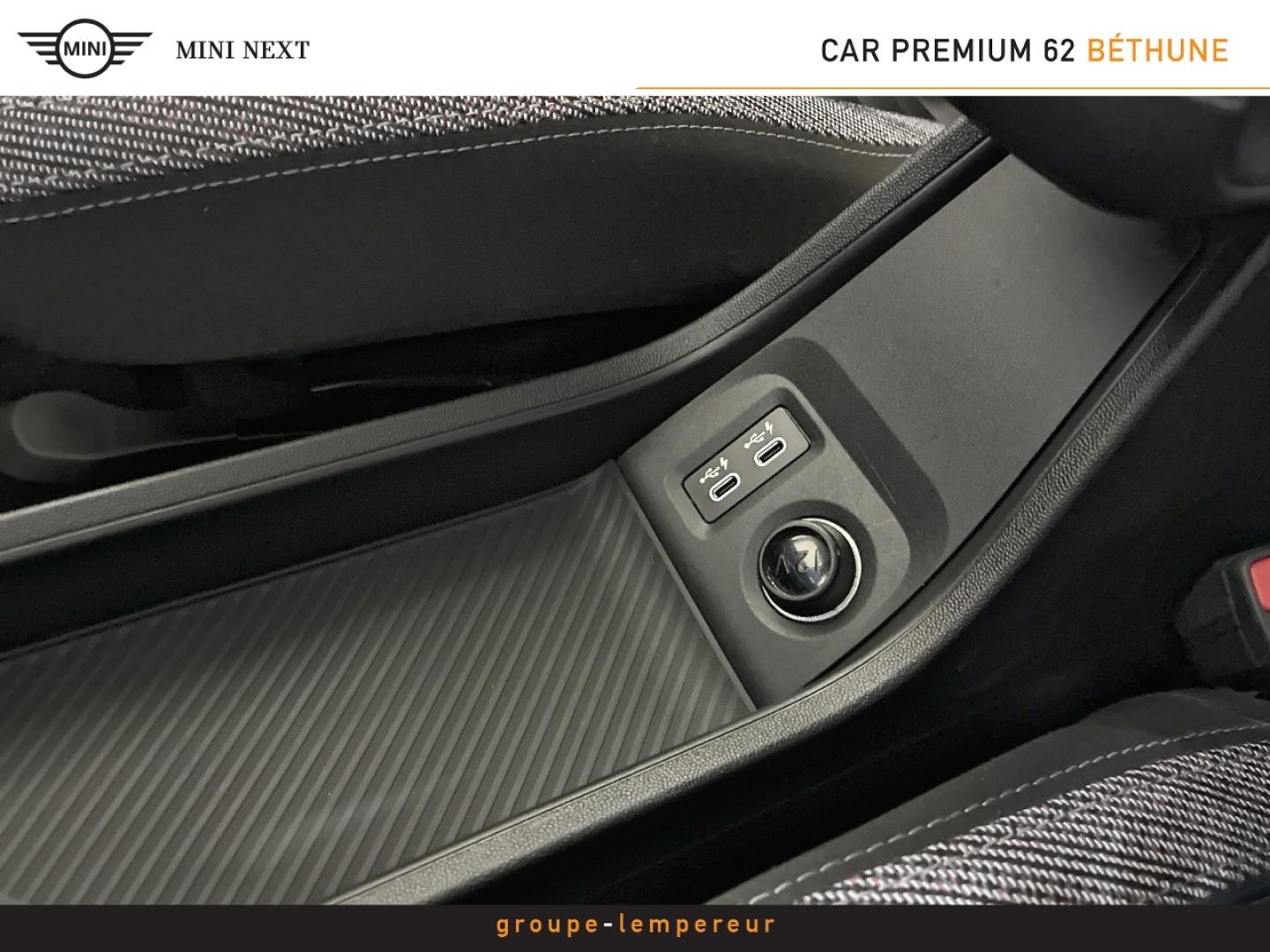 Image MINI Cooper 3 Portes C 156ch Classic DKG7