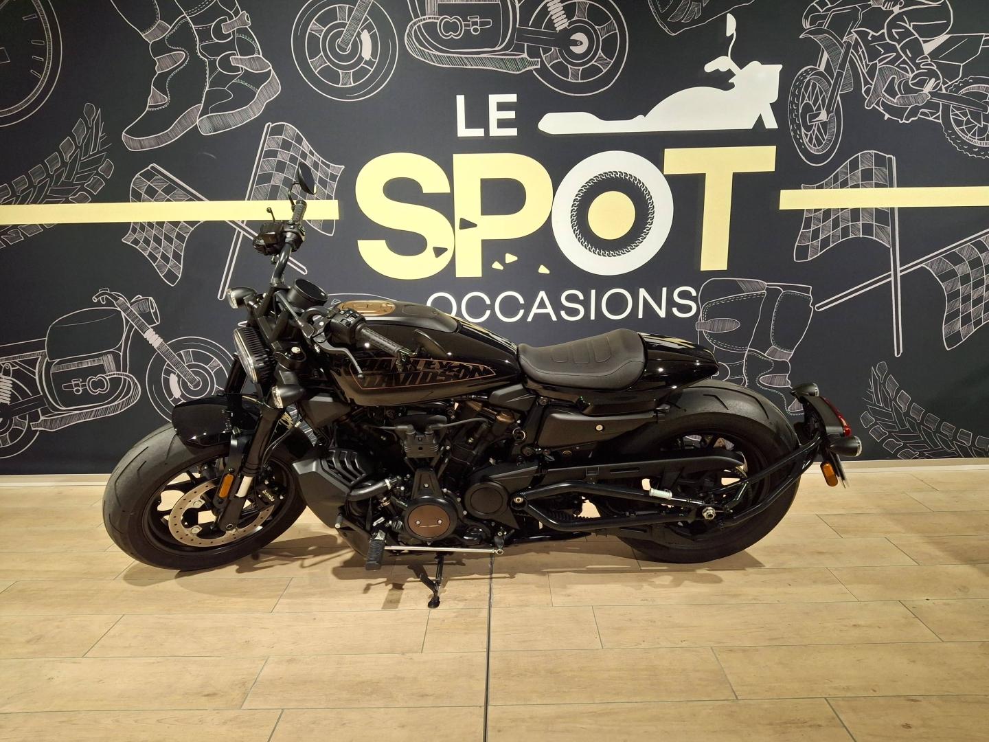 Photo HARLEY-DAVIDSON Softail Standard 1250 SPORTSTER S