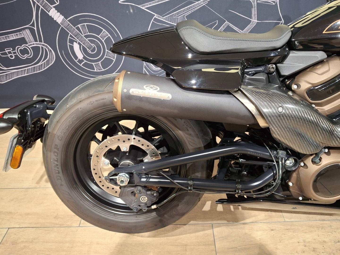 Image HARLEY-DAVIDSON Softail Standard 1250 SPORTSTER S