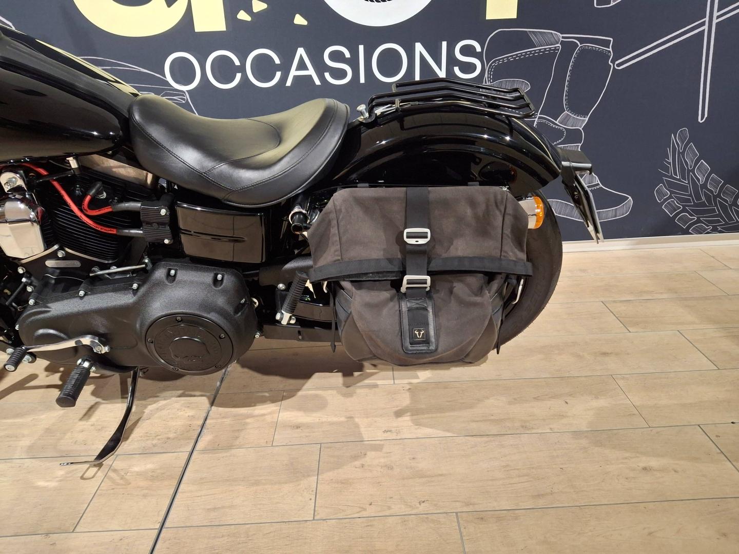 Image HARLEY-DAVIDSON Dyna Street Bob Dyna Street Bob 1690 Noir ABS 2017