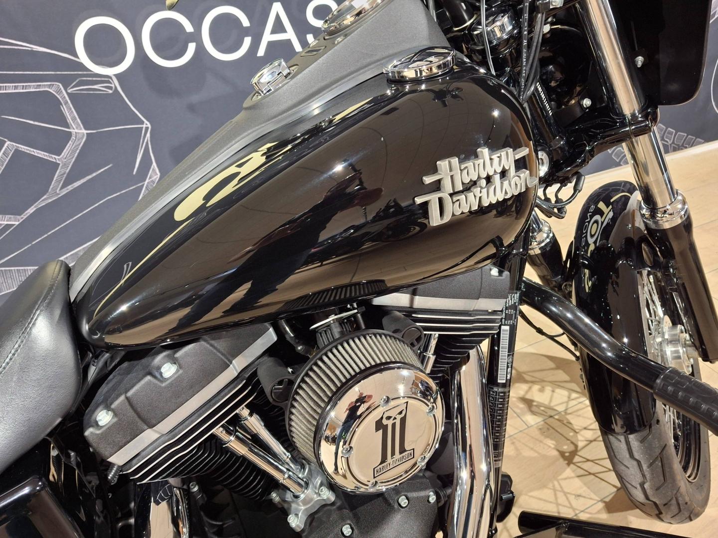 Image HARLEY-DAVIDSON Dyna Street Bob Dyna Street Bob 1690 Noir ABS 2017