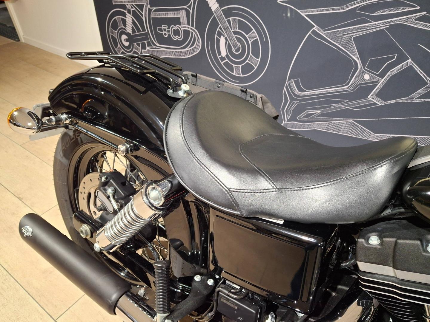 Image HARLEY-DAVIDSON Dyna Street Bob Dyna Street Bob 1690 Noir ABS 2017