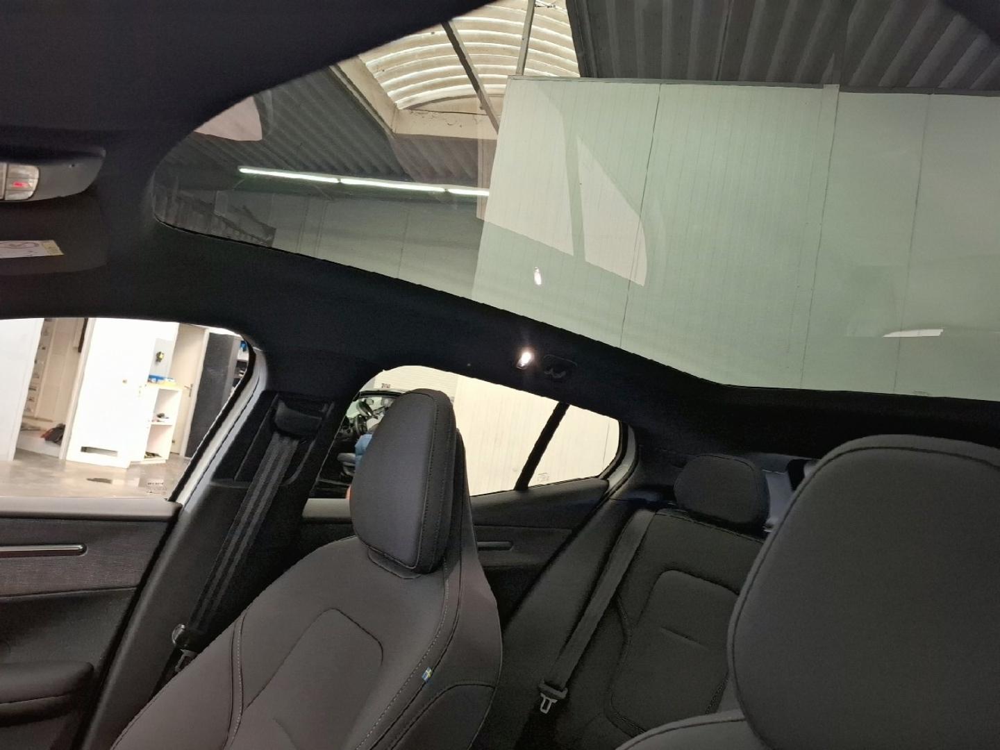 Image VOLVO EX30 Cross Country P5 Long Range 272ch 69kWh Ultra