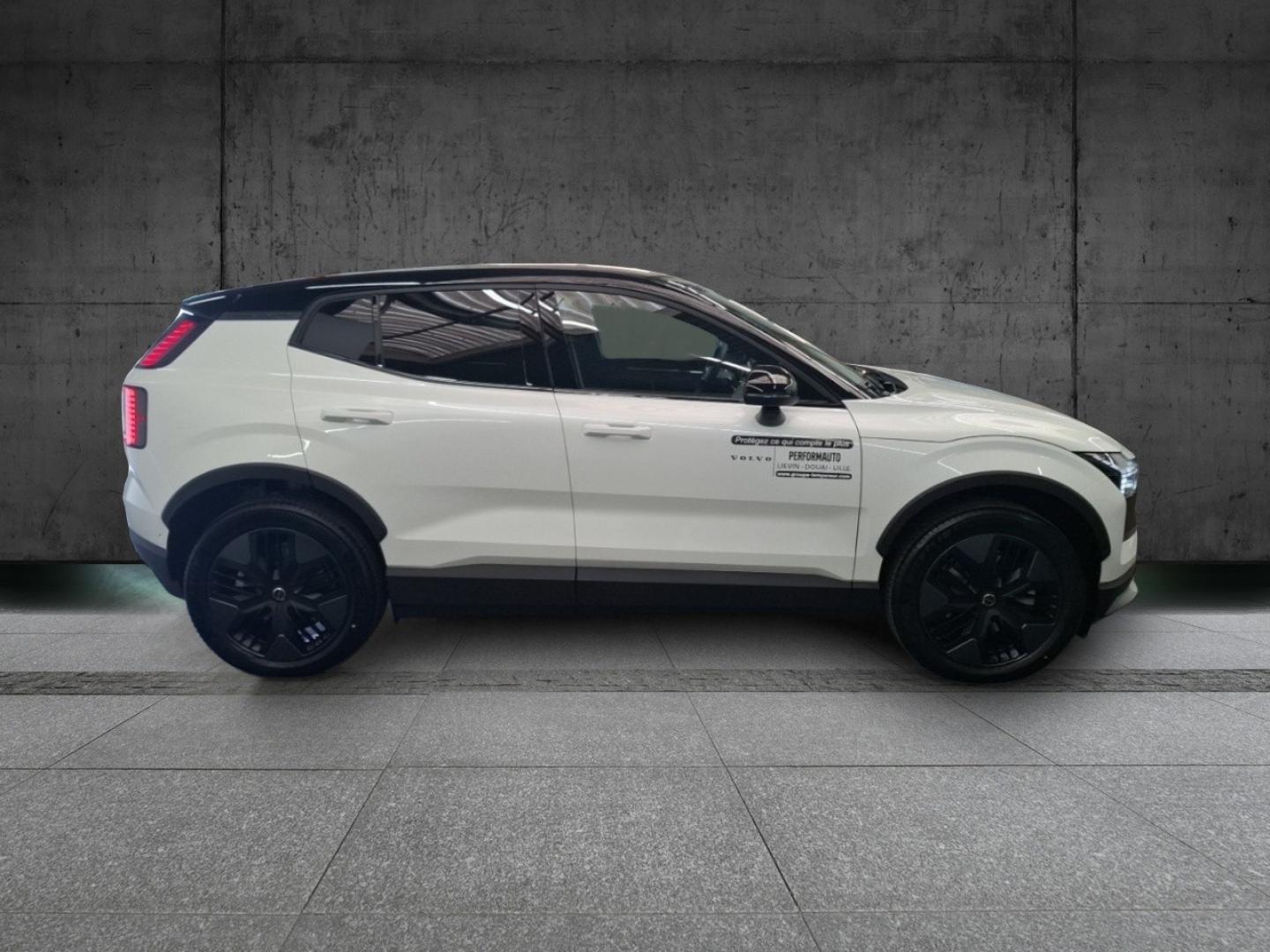 Image VOLVO EX30 Cross Country P5 Long Range 272ch 69kWh Ultra