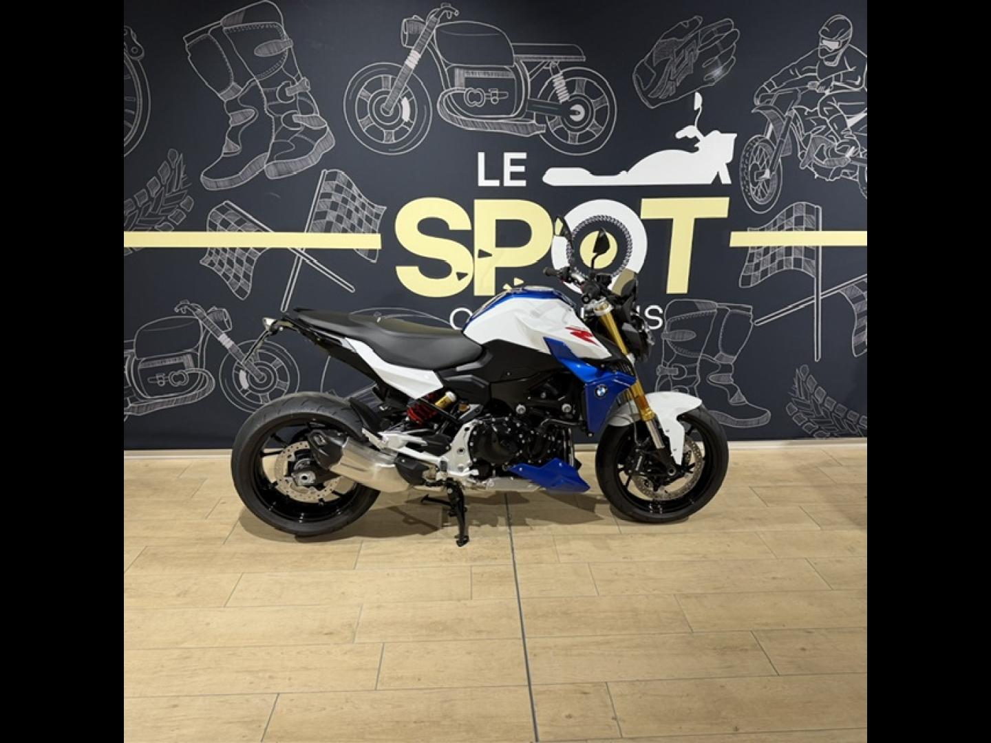 Image BMW F F 900 R A2