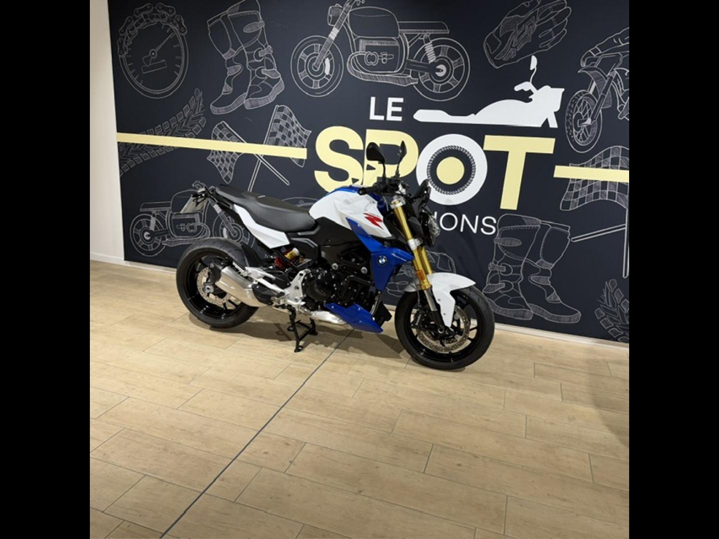 Image BMW F F 900 R A2