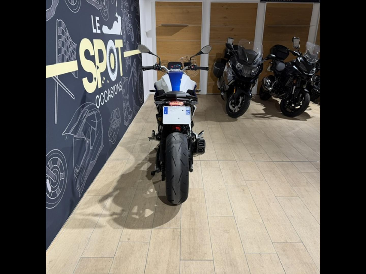 Image BMW F F 900 R A2