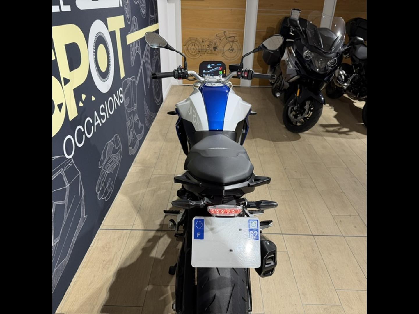 Image BMW F F 900 R A2