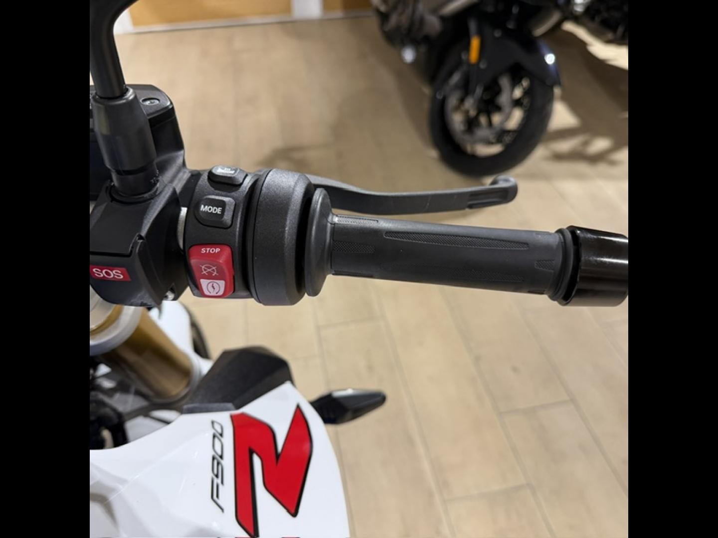 Image BMW F F 900 R A2