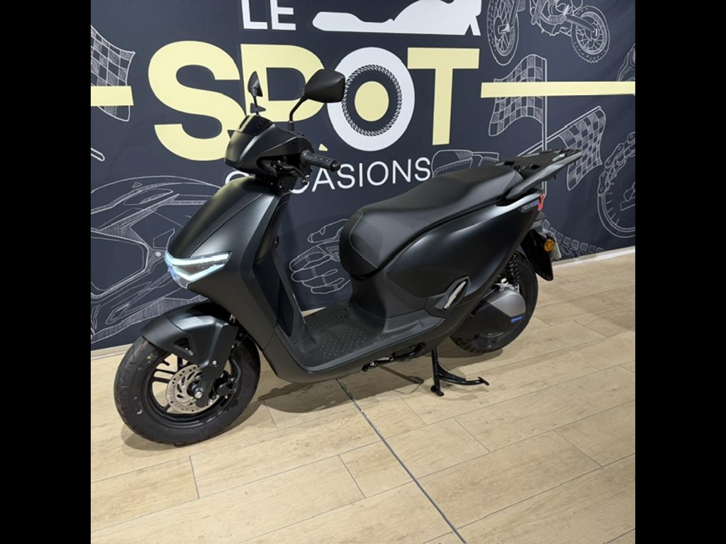 Image HONDA Cuv e