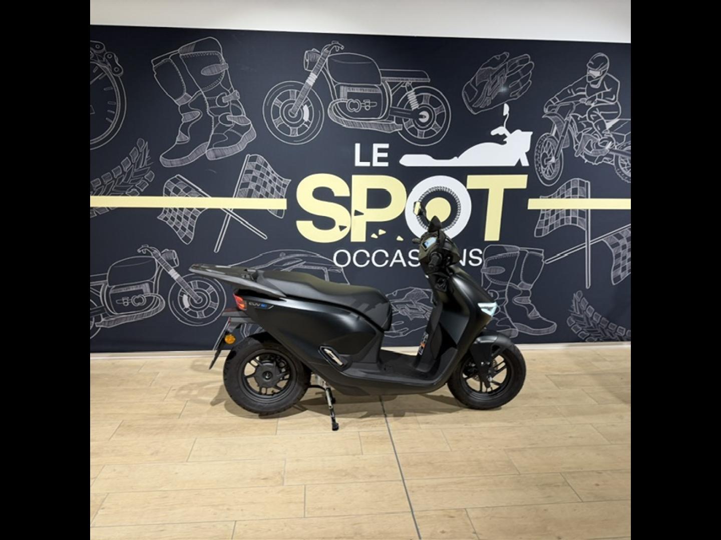 Image HONDA Cuv e