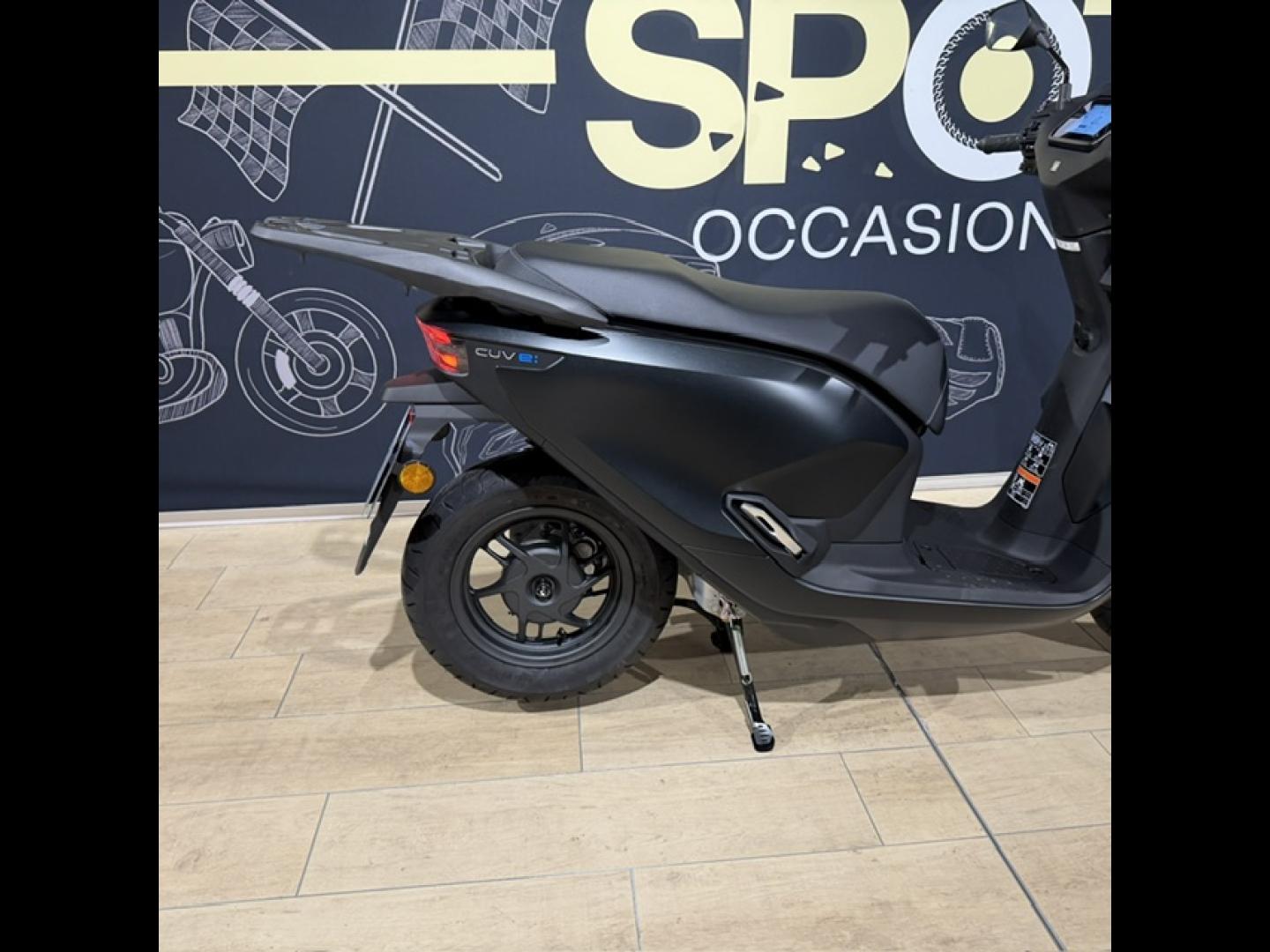 Image HONDA Cuv e