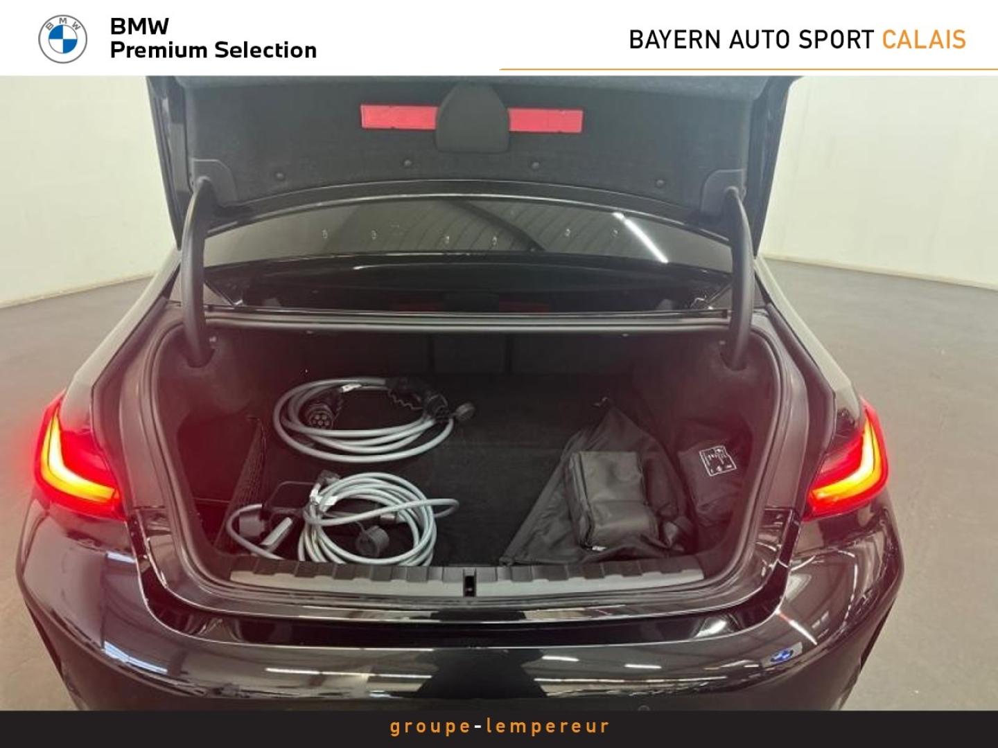Image BMW Série 3 330eA 292ch M Sport