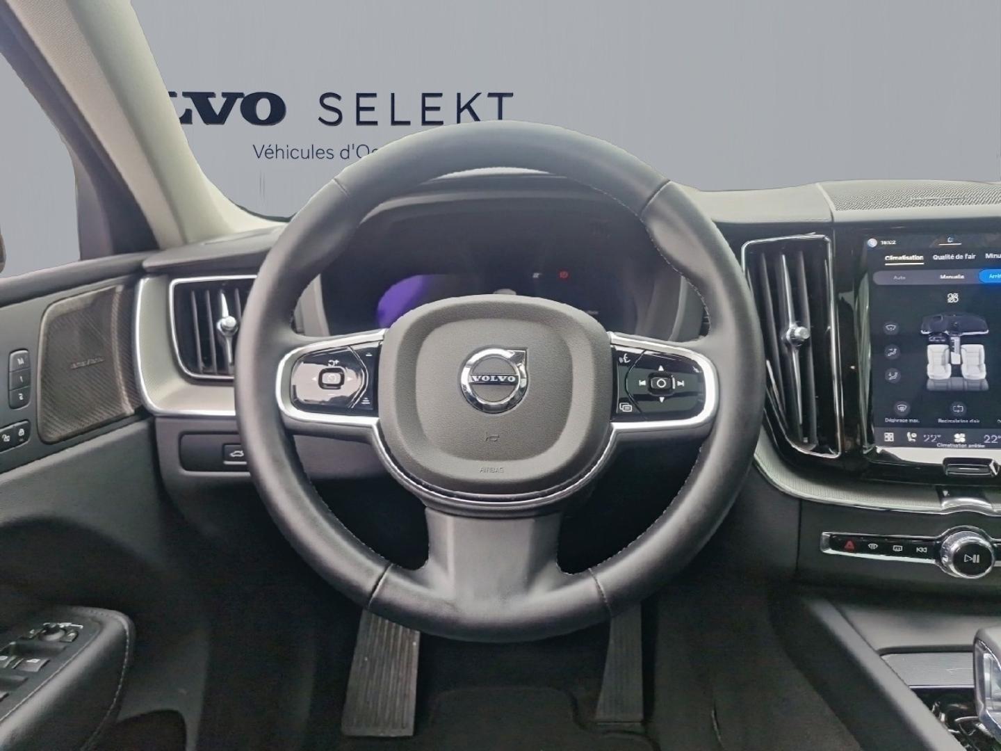 Image VOLVO XC60 T6 Hybride Rechargeable 253 + 145ch Ultra Style Dark Geartronic 8 AWD