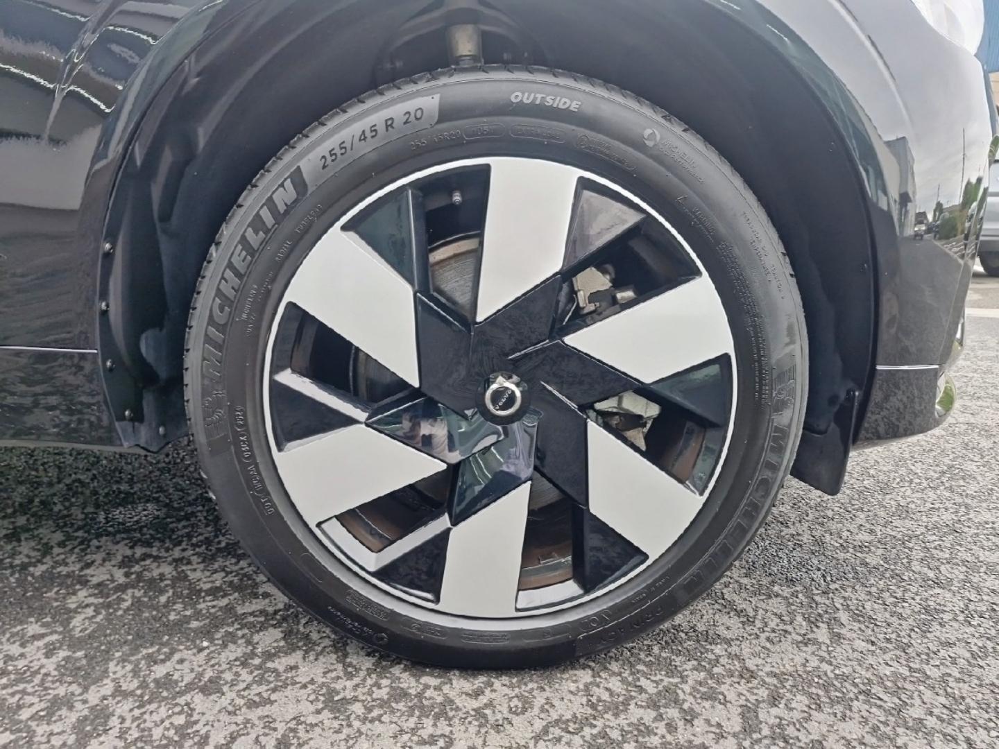 Image VOLVO XC60 T6 Hybride Rechargeable 253 + 145ch Ultra Style Dark Geartronic 8 AWD