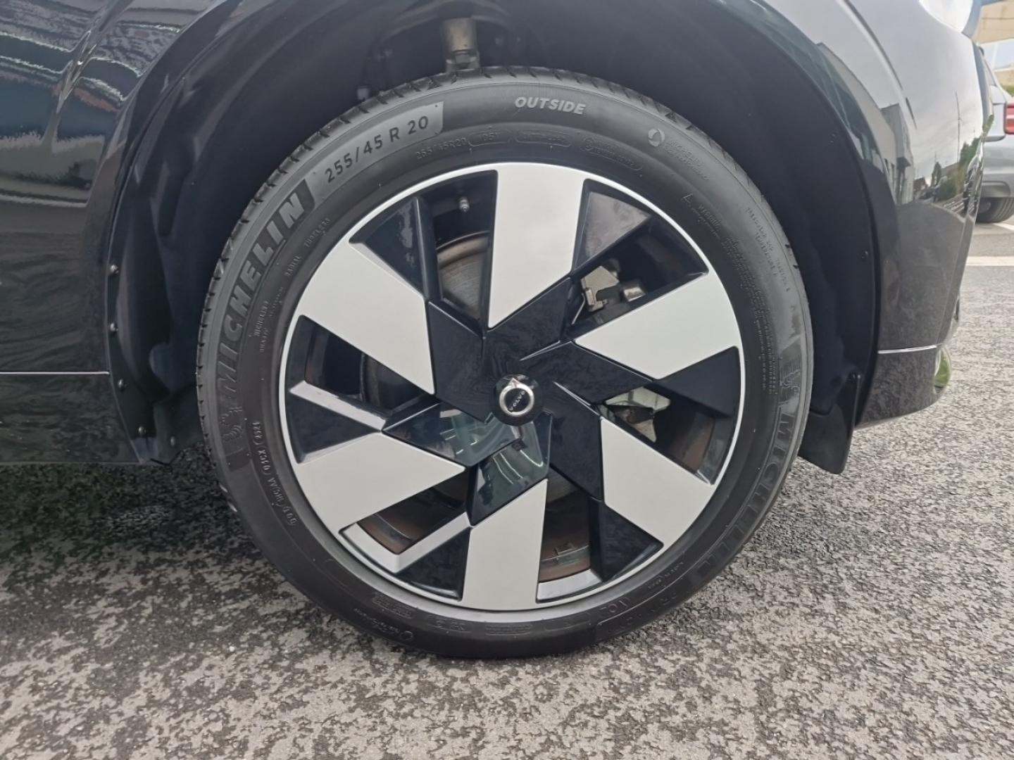 Image VOLVO XC60 T6 Hybride Rechargeable 253 + 145ch Ultra Style Dark Geartronic 8 AWD