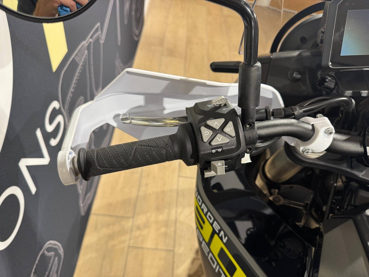 Image HUSQVARNA Norden 901 Norden 901 Expedition