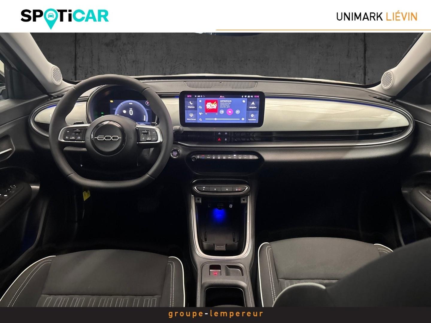 Image FIAT 600 1.2 Hybrid Turbo 145ch Pop eDCT6 Step 2