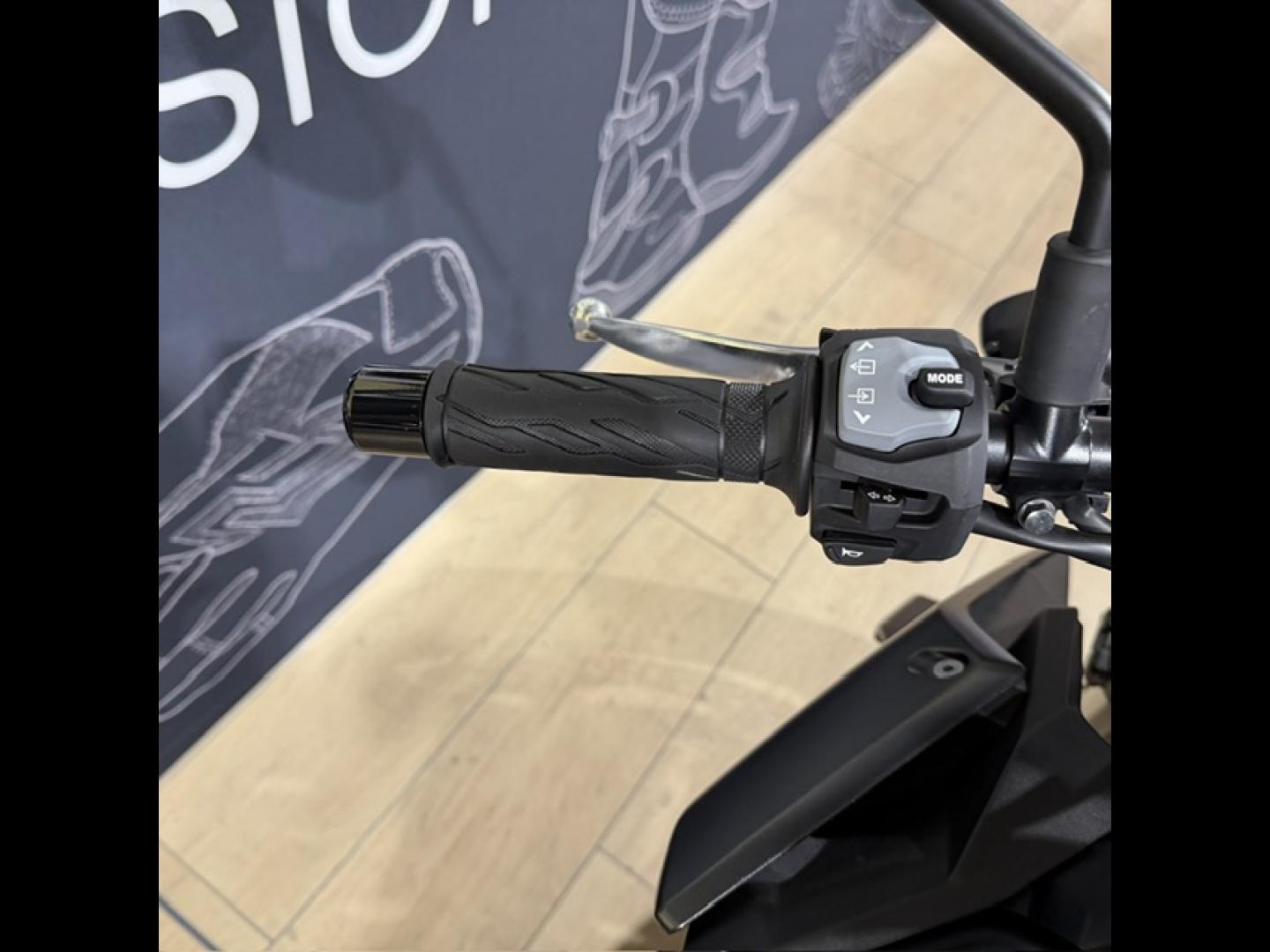 Image SUZUKI GSX-S GSX-S 950 A2