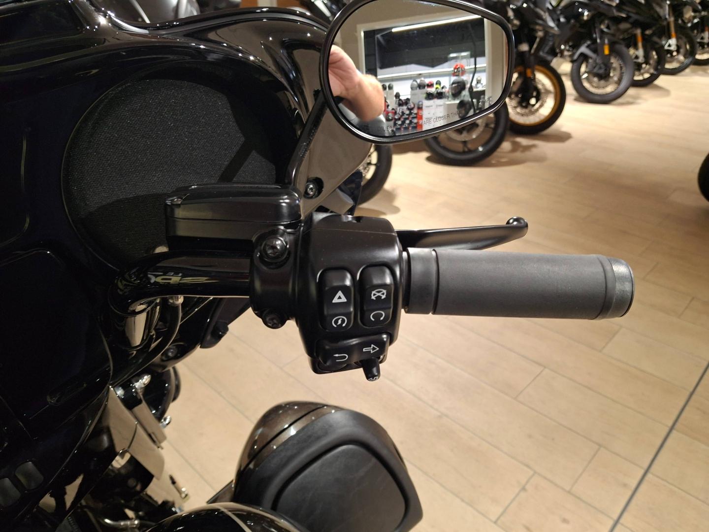 Image HARLEY-DAVIDSON Electra Glide Std Electra Glide 114 LIMITED