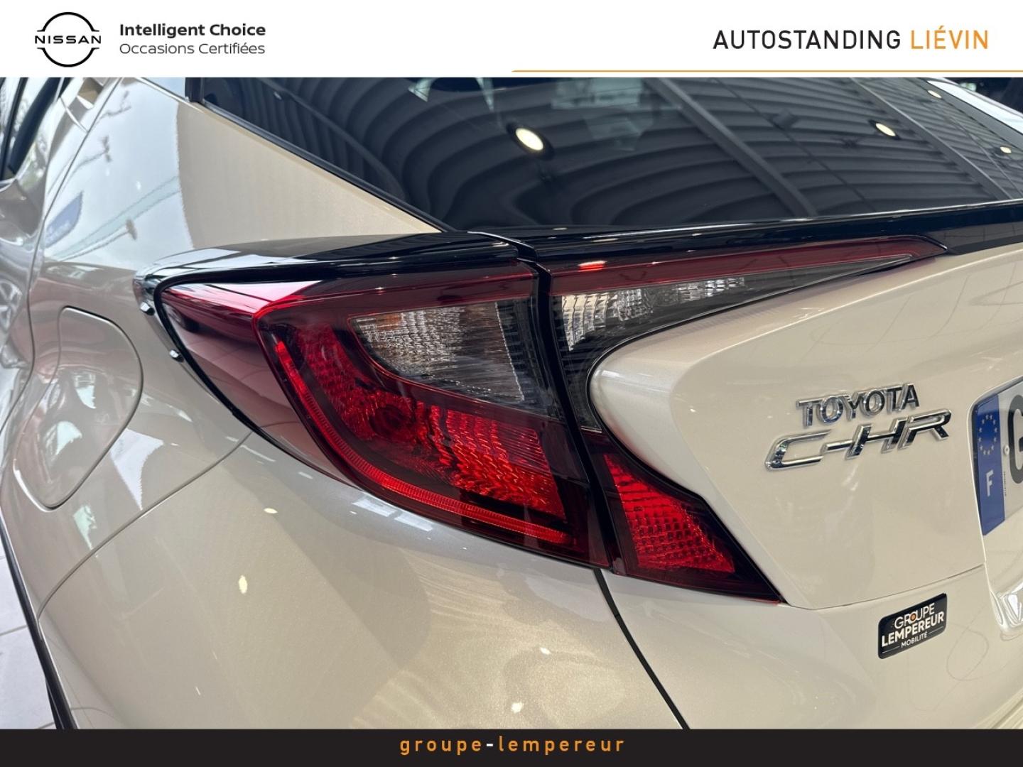 Image TOYOTA C-HR 184h GR-Sport 2WD E-CVT MY22