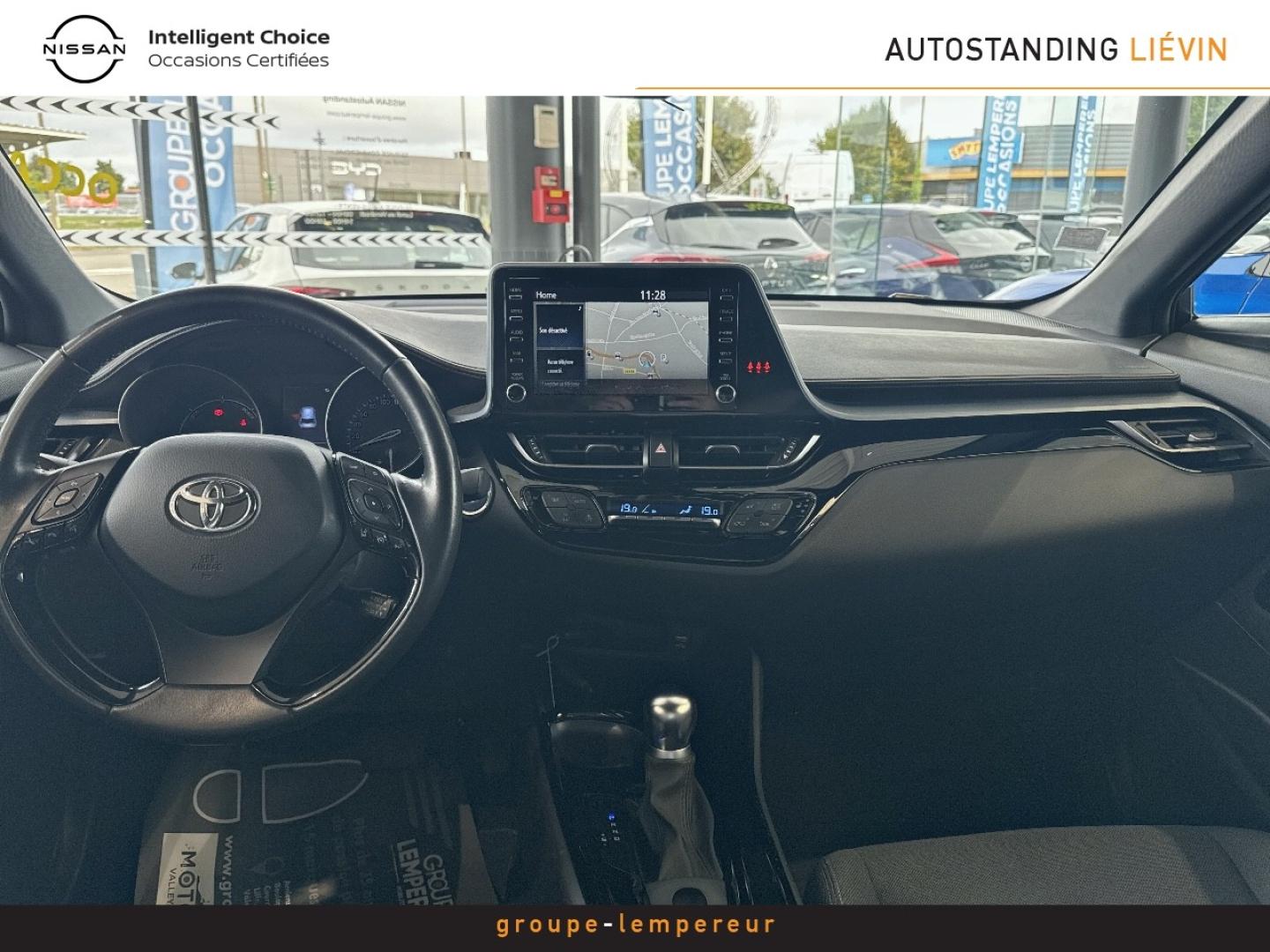 Image TOYOTA C-HR 184h GR-Sport 2WD E-CVT MY22
