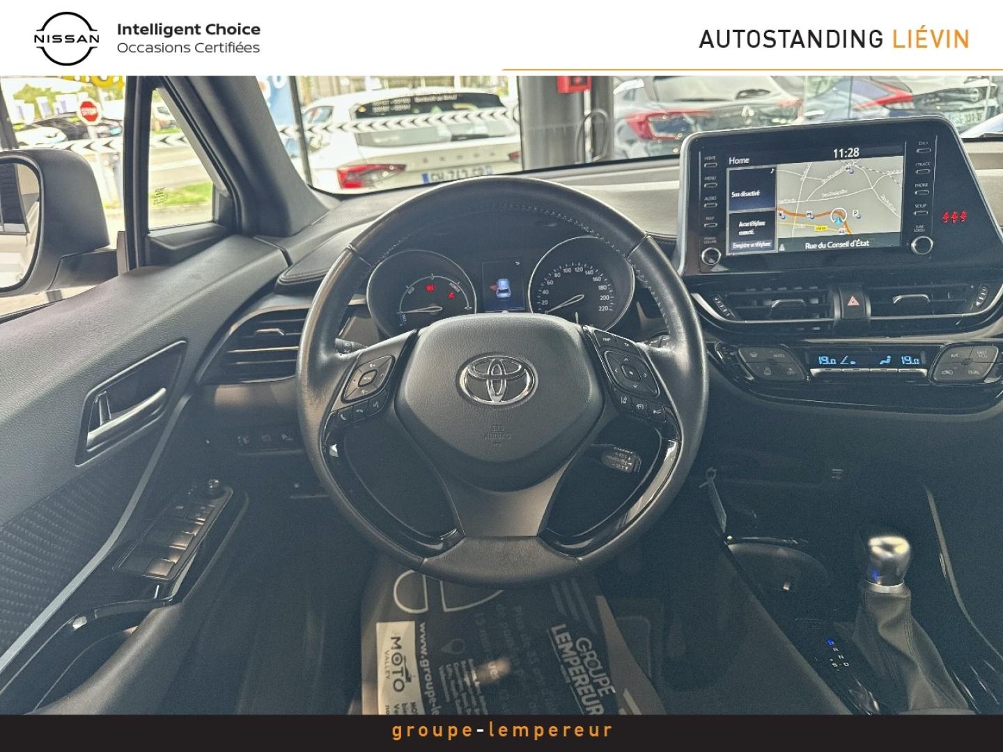 Image TOYOTA C-HR 184h GR-Sport 2WD E-CVT MY22