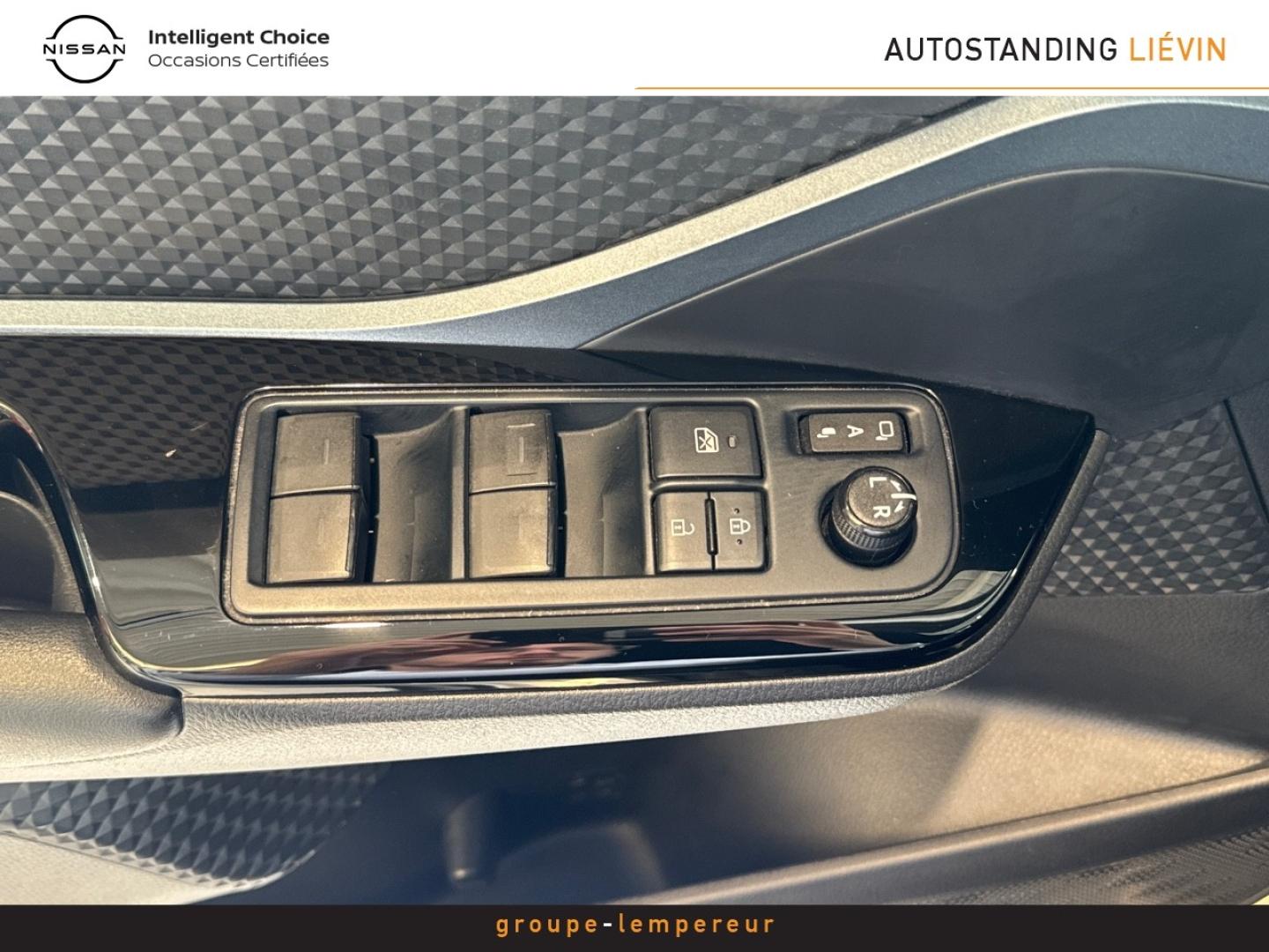 Image TOYOTA C-HR 184h GR-Sport 2WD E-CVT MY22